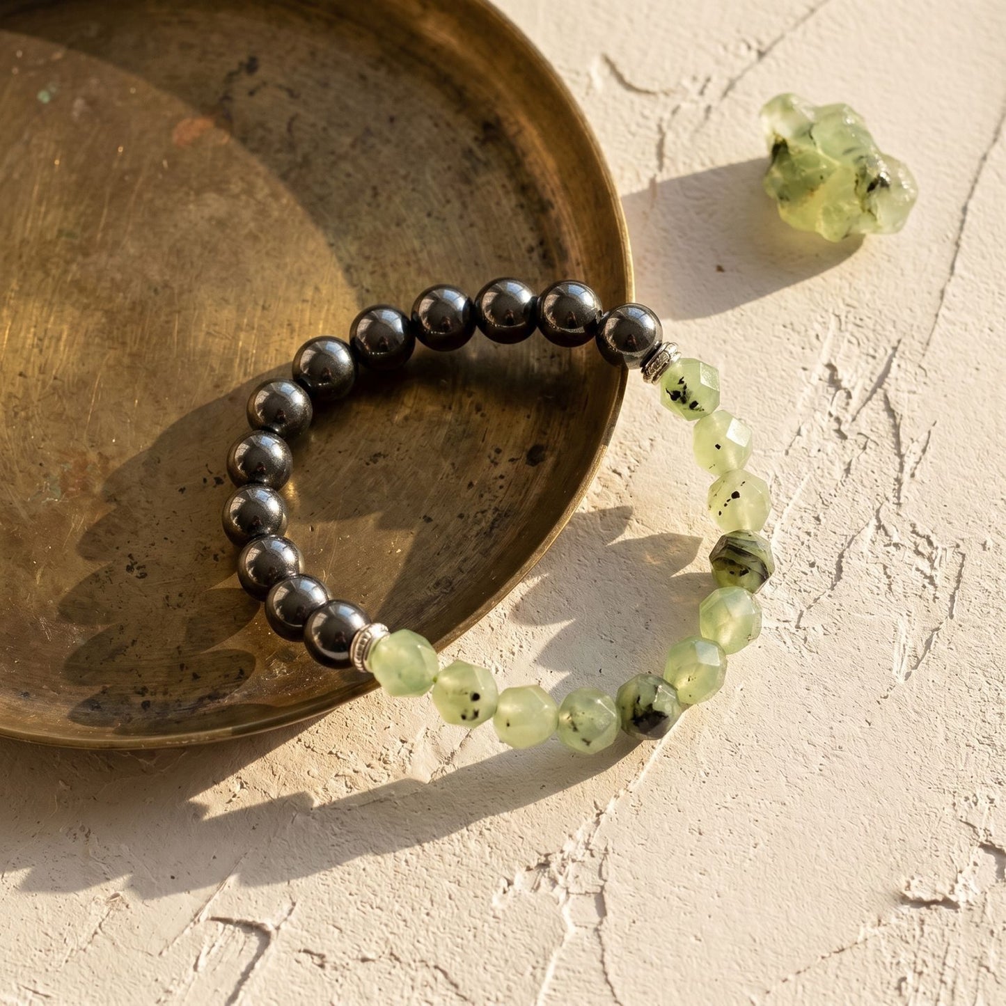 Pulsera de Piedra Preciosa (Jade Magnético): Prosperidad Activa, Salud Vital y Equilibrio Sagrado (Mineral Natural)