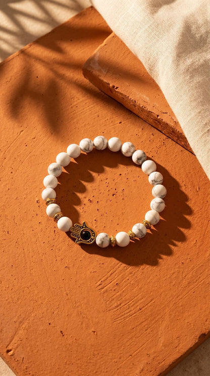 Pulsera de Piedra Preciosa (Hamsa de Oro / Piedra Blanca): Protección Divina, Claridad Espiritual y Elegancia Radiante (Mineral Natural)