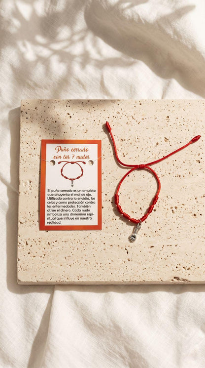 Pulsera de 7 Nudos con Puño Cerrado (Higa / Figa): Protección Inquebrantable, Fortaleza Absoluta y Buena Fortuna (Amuleto Ancestral)